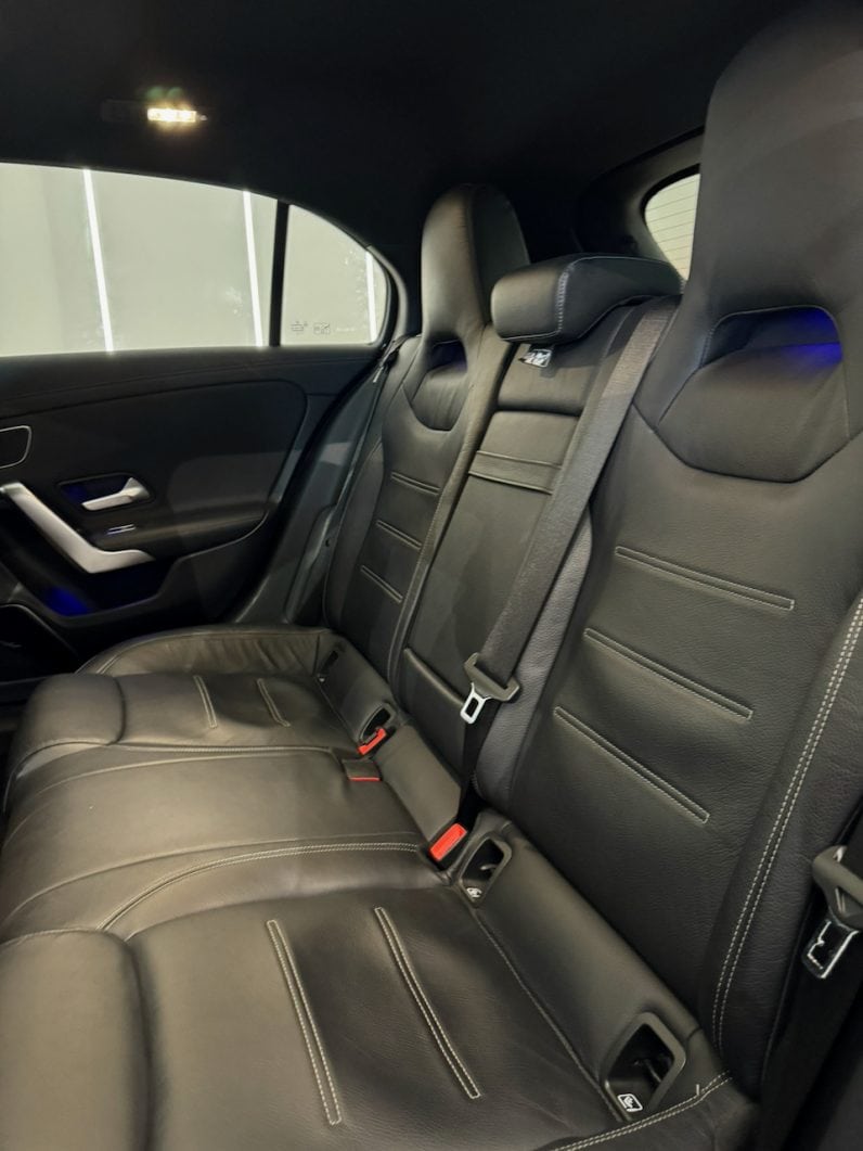 
								MERCEDES-BENZ Classe A 45 S AMG 2.0 Ti 4MATIC 8G-DCT 421 cv full									