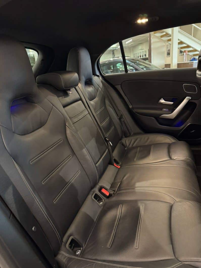 
								MERCEDES-BENZ Classe A 45 S AMG 2.0 Ti 4MATIC 8G-DCT 421 cv full									