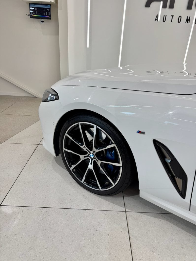 
								BMW Série 8 G15 Coupé M850i xDrive 4.4 i V8 530 cv Carbon Core full									