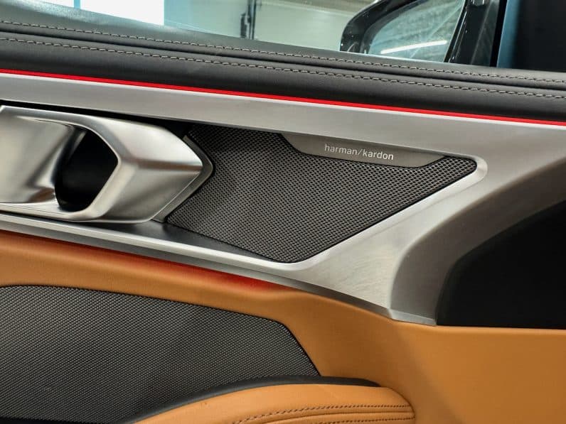 
								BMW Série 8 G15 Coupé M850i xDrive 4.4 i V8 530 cv Carbon Core full									