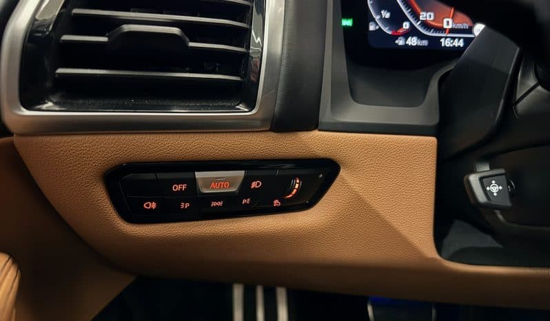 
								BMW Série 8 G15 Coupé M850i xDrive 4.4 i V8 530 cv Carbon Core full									