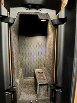 
										BMW Série 8 G15 Coupé M850i xDrive 4.4 i V8 530 cv Carbon Core full									