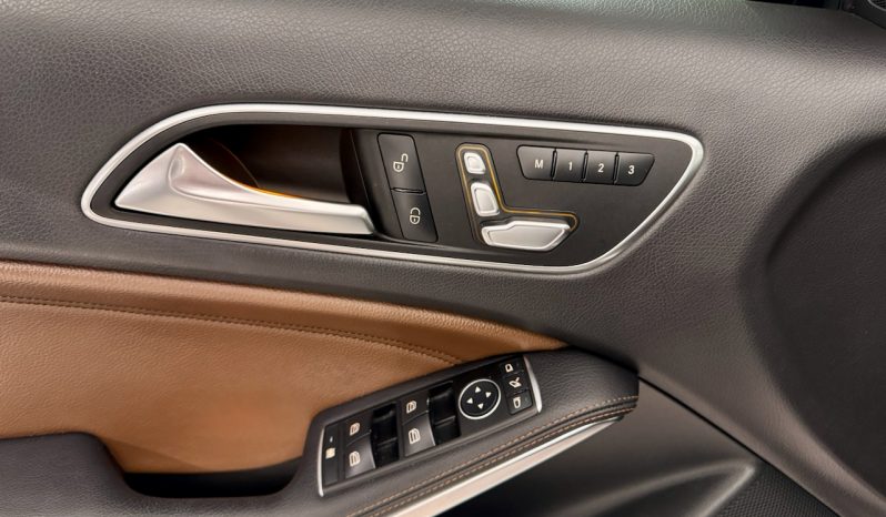 
								MERCEDES-BENZ Classe A 45 AMG Phase 2 2.0 4MATIC 7G-DCT 381 cv full									