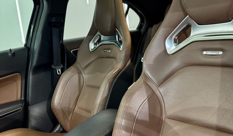 
								MERCEDES-BENZ Classe A 45 AMG Phase 2 2.0 4MATIC 7G-DCT 381 cv full									