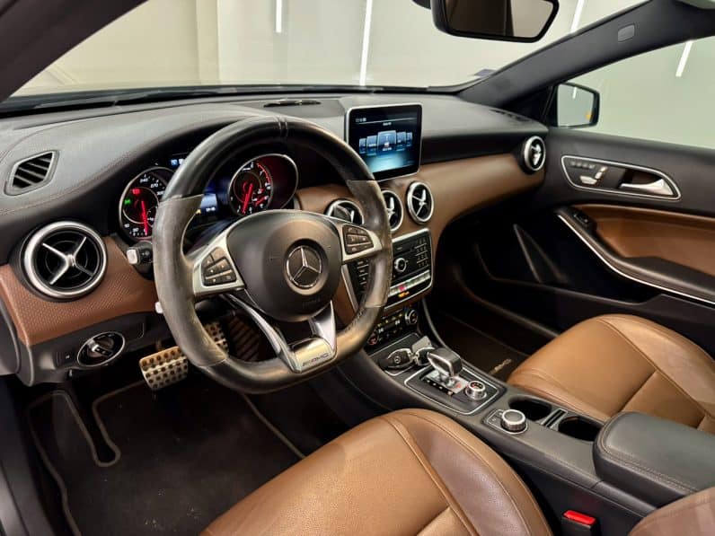 
								MERCEDES-BENZ Classe A 45 AMG Phase 2 2.0 4MATIC 7G-DCT 381 cv full									