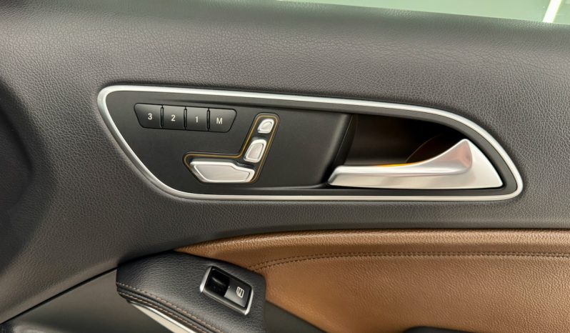 
								MERCEDES-BENZ Classe A 45 AMG Phase 2 2.0 4MATIC 7G-DCT 381 cv full									