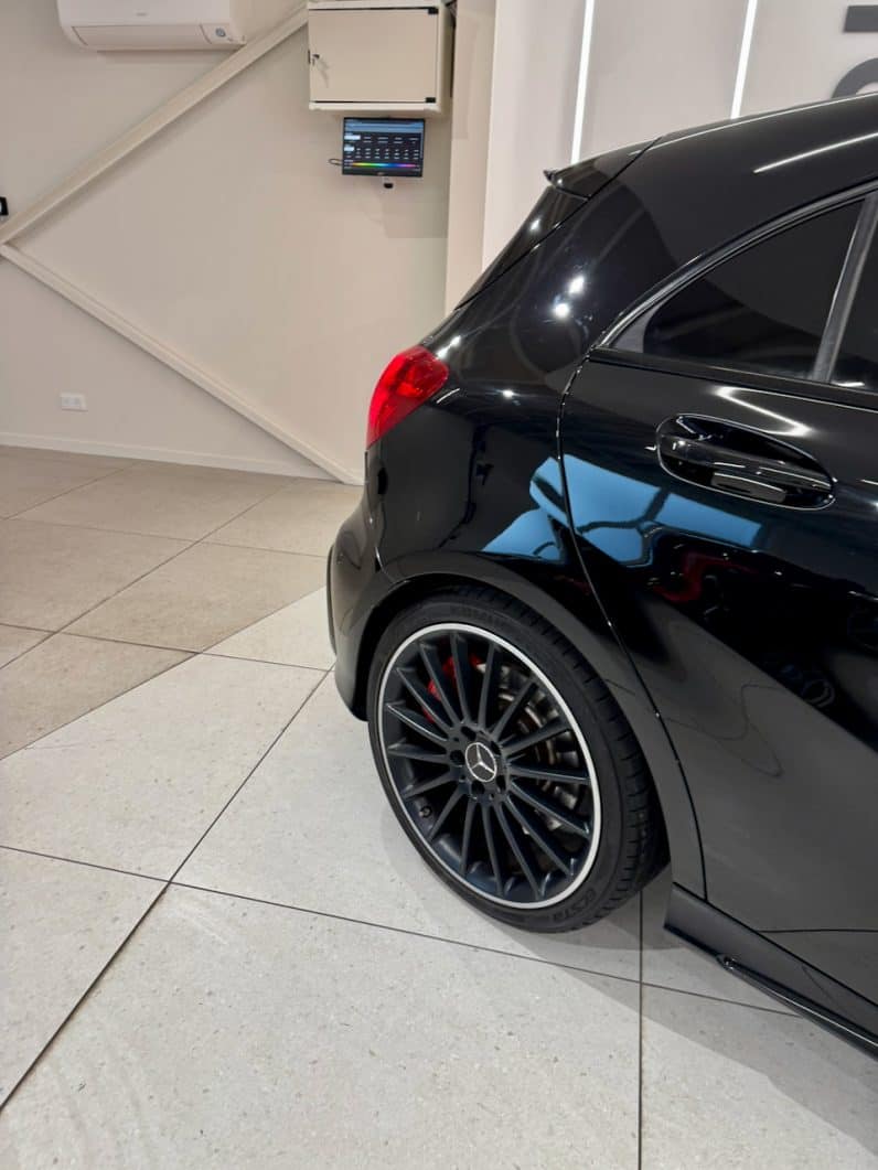 
								MERCEDES-BENZ Classe A 45 AMG Phase 2 2.0 4MATIC 7G-DCT 381 cv full									