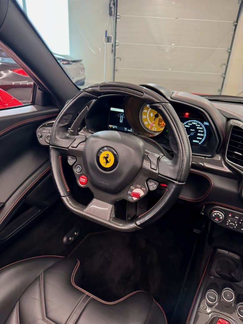 
								FERRARI 458 ITALIA SPIDER 4.5 V8 570 cv full									