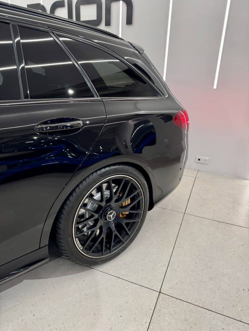 
								MERCEDES CLASSE C63 S BREAK 4.0 V8 510 ch Speedshift MCT AMG full									