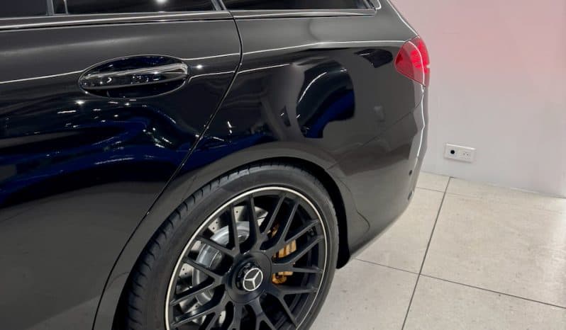 
								MERCEDES CLASSE C63 S BREAK 4.0 V8 510 ch Speedshift MCT AMG full									