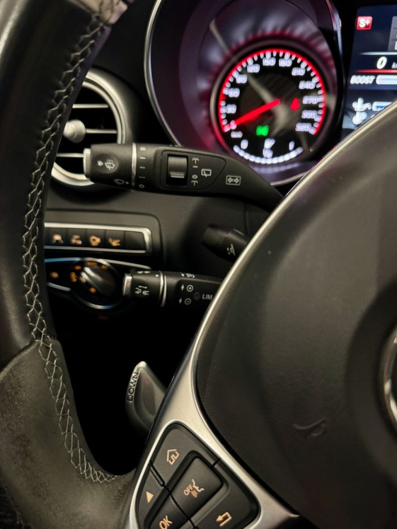 
								MERCEDES CLASSE C63 S BREAK 4.0 V8 510 ch Speedshift MCT AMG full									