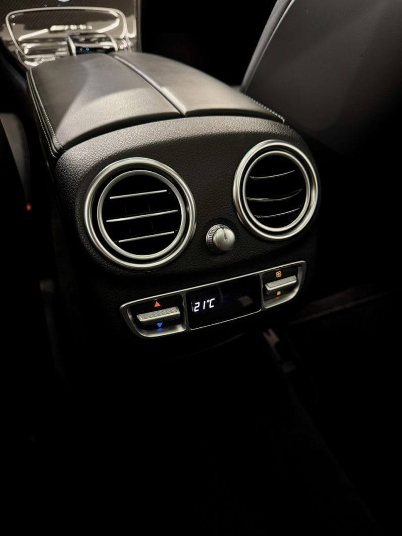 
								MERCEDES CLASSE C63 S BREAK 4.0 V8 510 ch Speedshift MCT AMG full									