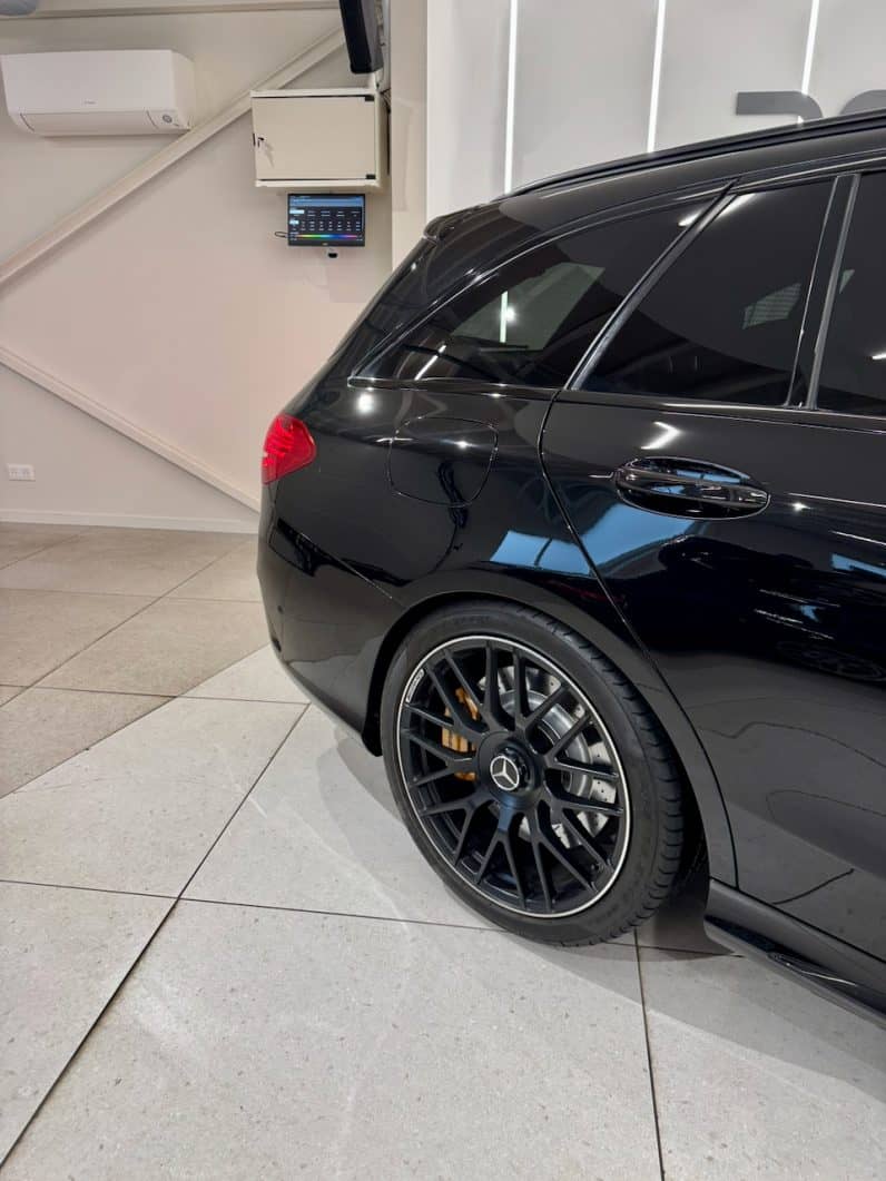 
								MERCEDES CLASSE C63 S BREAK 4.0 V8 510 ch Speedshift MCT AMG full									