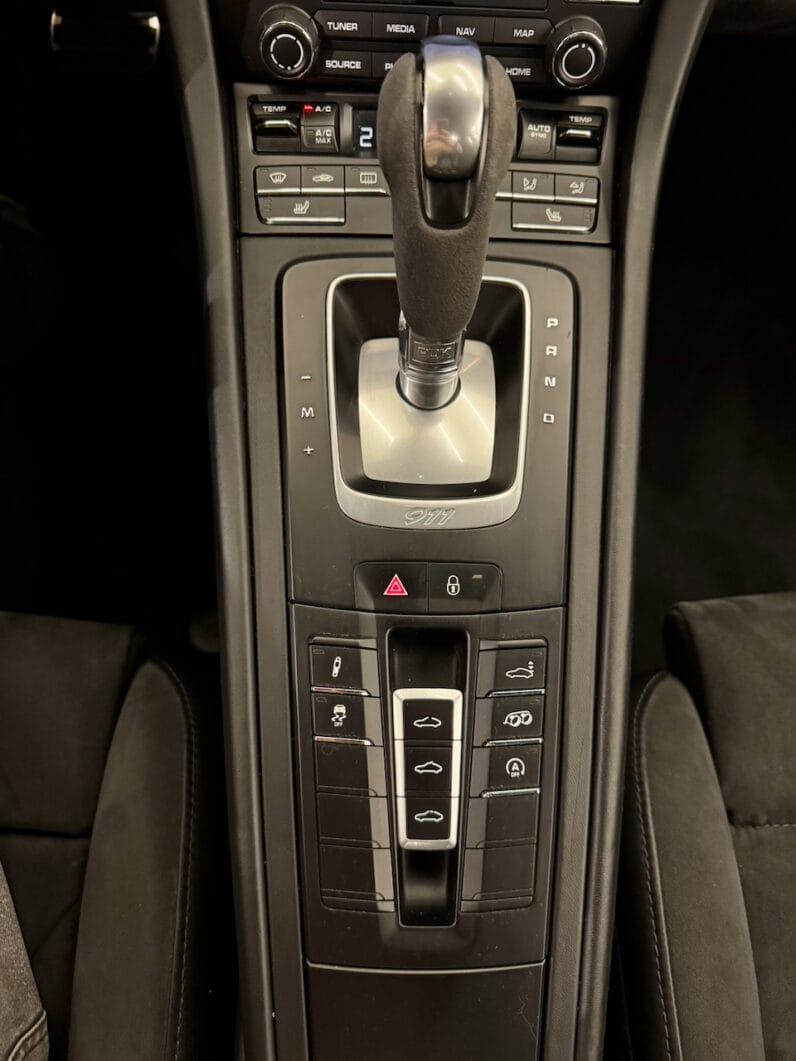 
								PORSCHE 911 991.2 Carrera Coupé GTS 3.0 PDK 450 cv full									