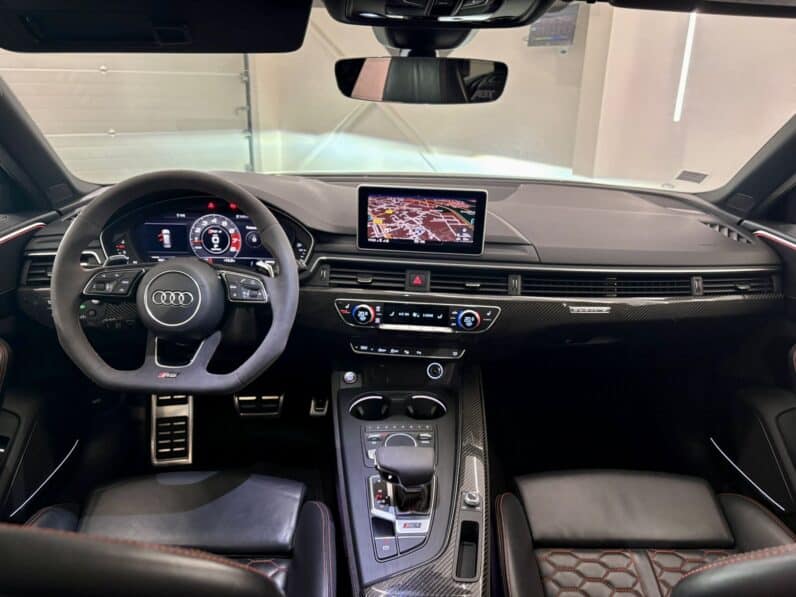 
								AUDI RS4 Avant Quattro 2.9 TFSI V6 450 cv Préparation ABT full									