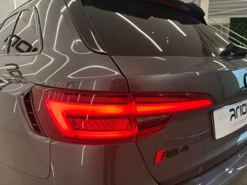 
								AUDI RS4 Avant Quattro 2.9 TFSI V6 450 cv Préparation ABT full									