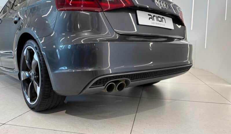 
								AUDI A3 Sportback 2.0 TDi S-Tronic6 S&S 150 cv S-Line full									