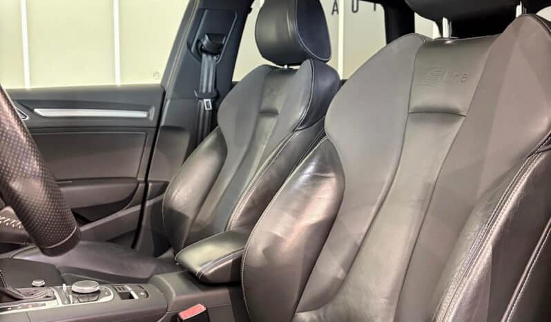 
								AUDI A3 Sportback 2.0 TDi S-Tronic6 S&S 150 cv S-Line full									