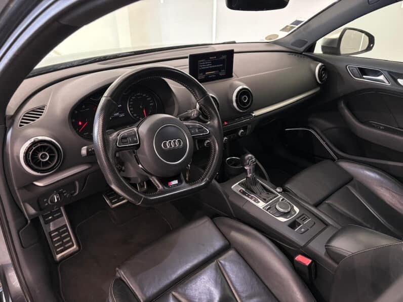 
								AUDI A3 Sportback 2.0 TDi S-Tronic6 S&S 150 cv S-Line full									