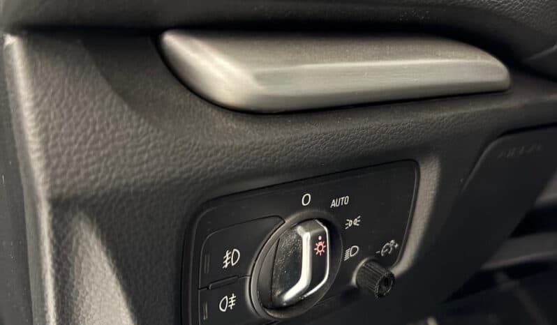 
								AUDI A3 Sportback 2.0 TDi S-Tronic6 S&S 150 cv S-Line full									