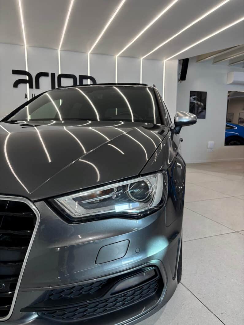 
								AUDI A3 Sportback 2.0 TDi S-Tronic6 S&S 150 cv S-Line full									