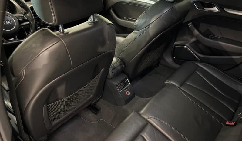 
								AUDI A3 Sportback 2.0 TDi S-Tronic6 S&S 150 cv S-Line full									