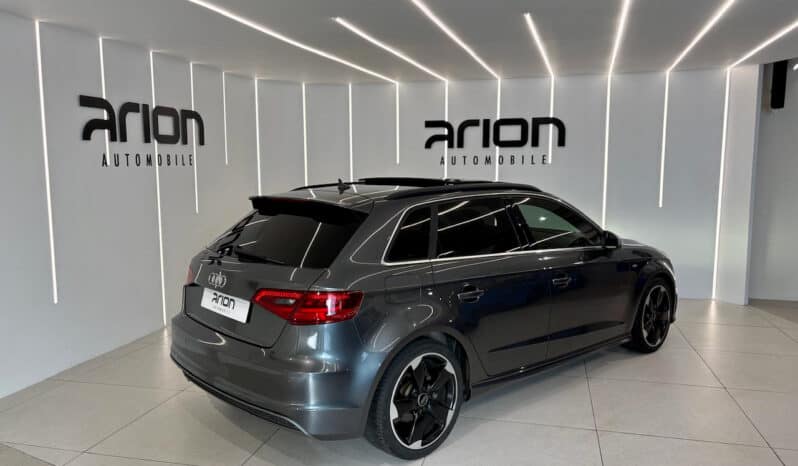 
								AUDI A3 Sportback 2.0 TDi S-Tronic6 S&S 150 cv S-Line full									