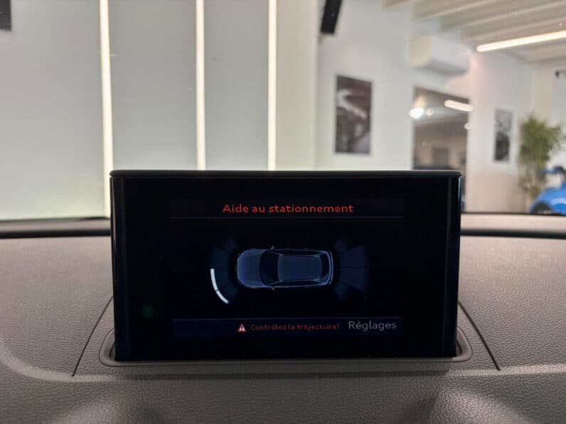 
								AUDI A3 Sportback 2.0 TDi S-Tronic6 S&S 150 cv S-Line full									