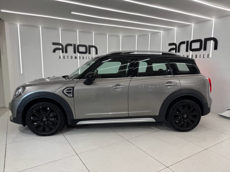 
								MINI Countryman Cooper 1.5 i 136 cv OAKWOOD full									