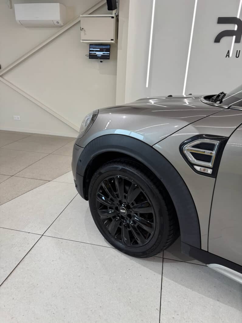 
								MINI Countryman Cooper 1.5 i 136 cv OAKWOOD full									