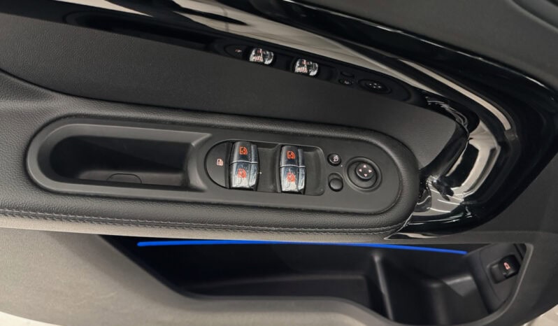 
								MINI Countryman Cooper 1.5 i 136 cv OAKWOOD full									