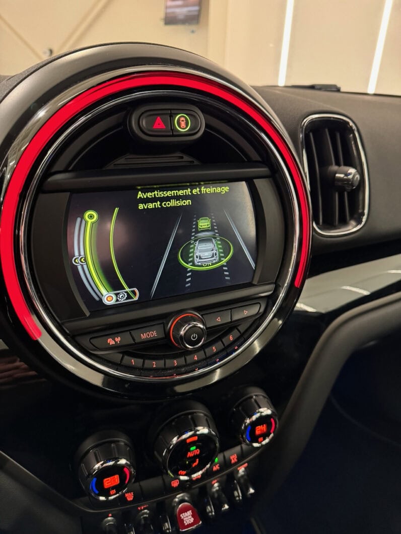 
								MINI Countryman Cooper 1.5 i 136 cv OAKWOOD full									