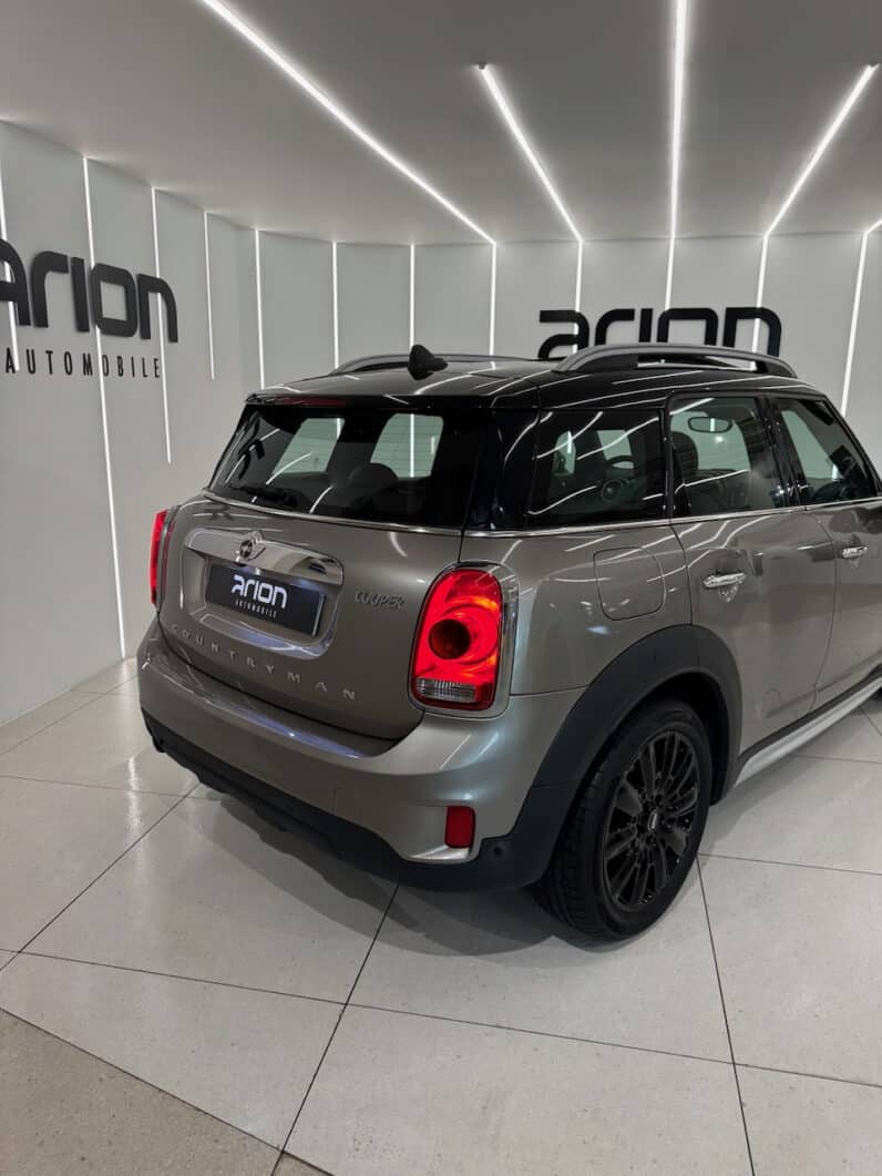 
								MINI Countryman Cooper 1.5 i 136 cv OAKWOOD full									
