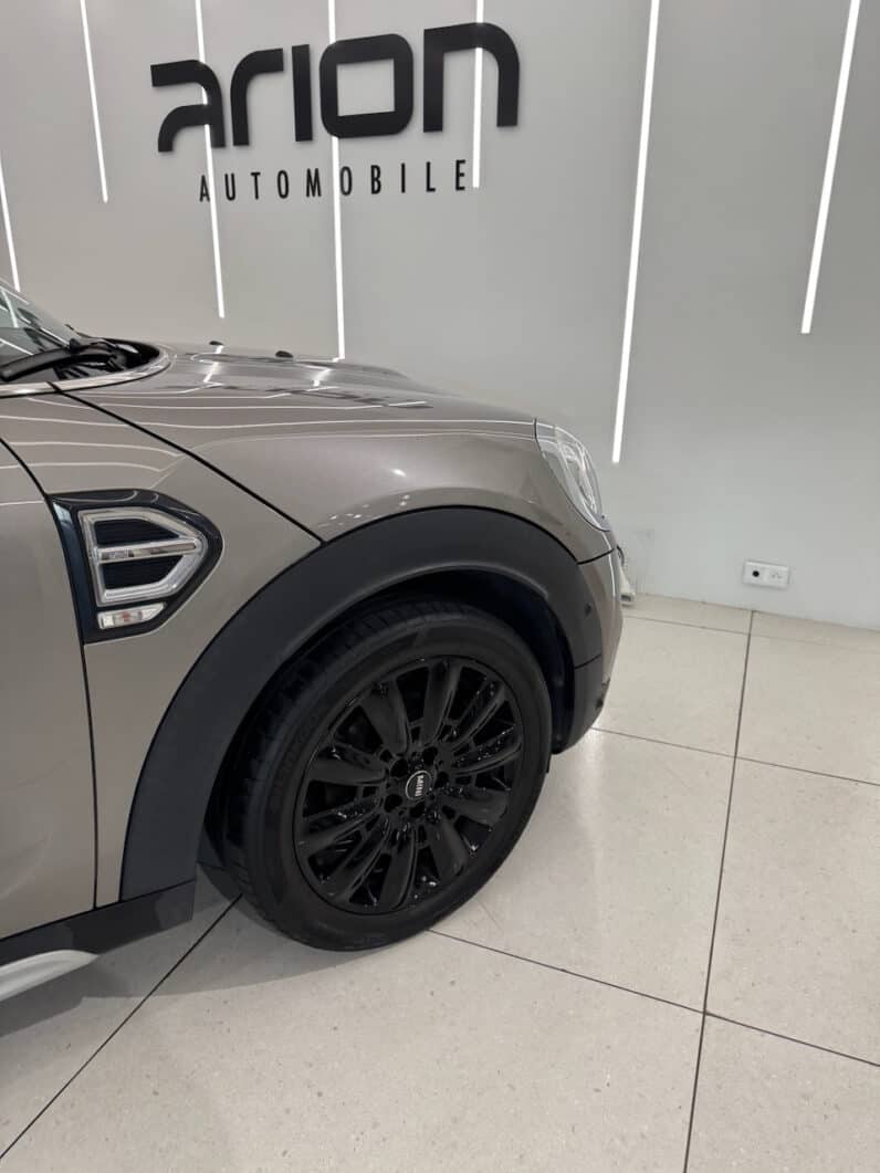 
								MINI Countryman Cooper 1.5 i 136 cv OAKWOOD full									