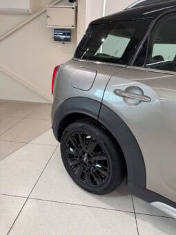 
										MINI Countryman Cooper 1.5 i 136 cv OAKWOOD full									