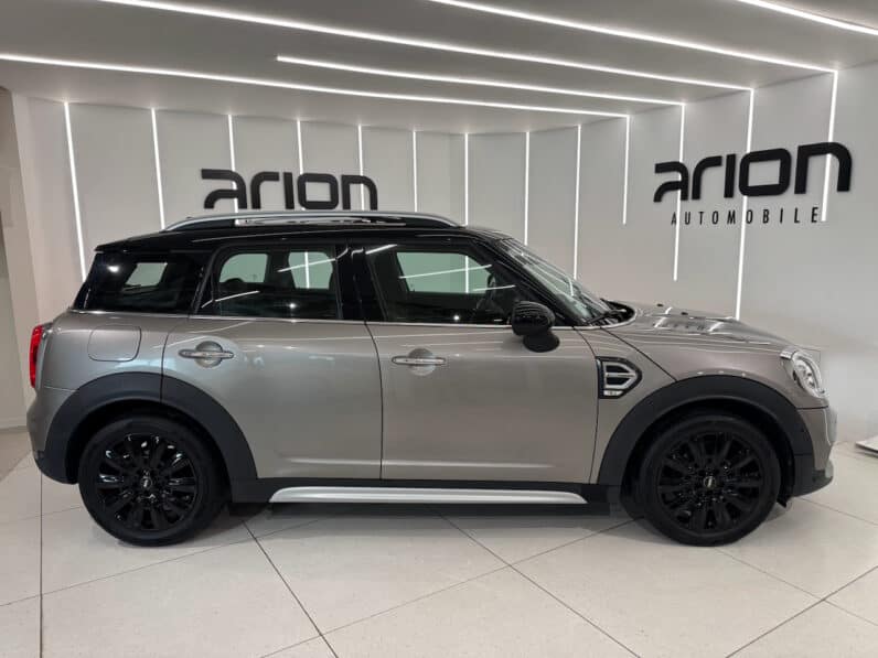 
								MINI Countryman Cooper 1.5 i 136 cv OAKWOOD full									