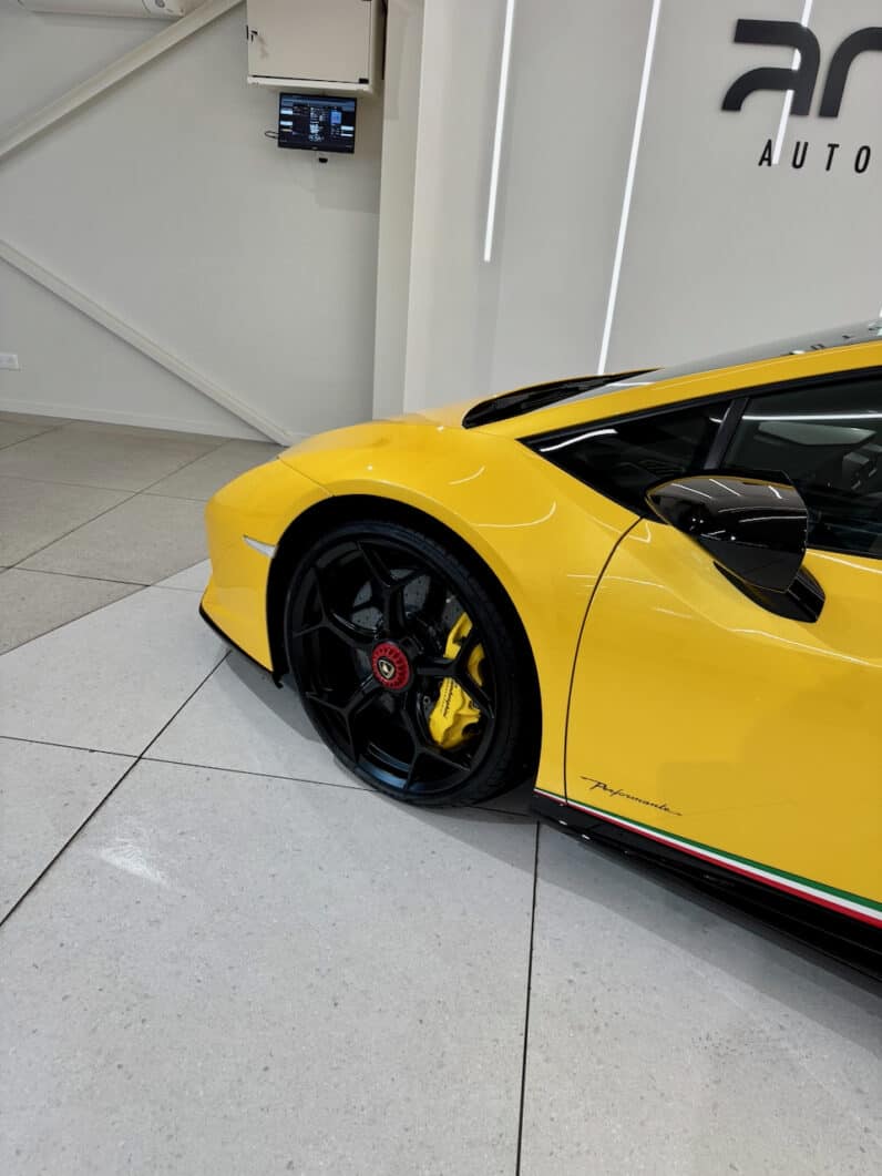 
								LAMBORGHINI HURACAN PERFORMANTE 5.2 V10 LP 640-4 full									