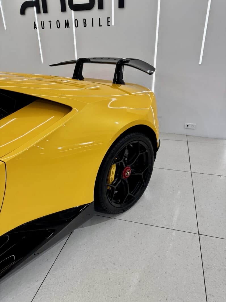 
								LAMBORGHINI HURACAN PERFORMANTE 5.2 V10 LP 640-4 full									