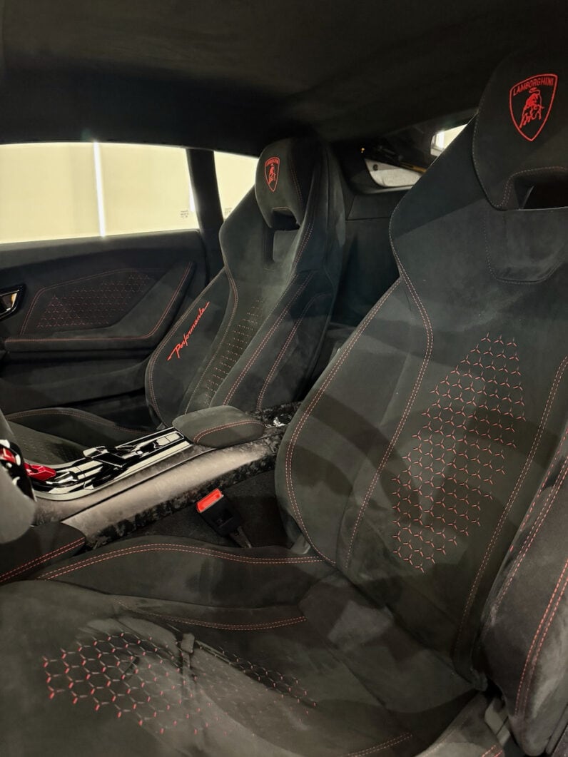 
								LAMBORGHINI HURACAN PERFORMANTE 5.2 V10 LP 640-4 full									