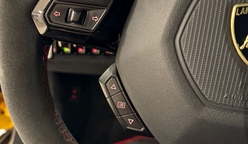 
								LAMBORGHINI HURACAN PERFORMANTE 5.2 V10 LP 640-4 full									