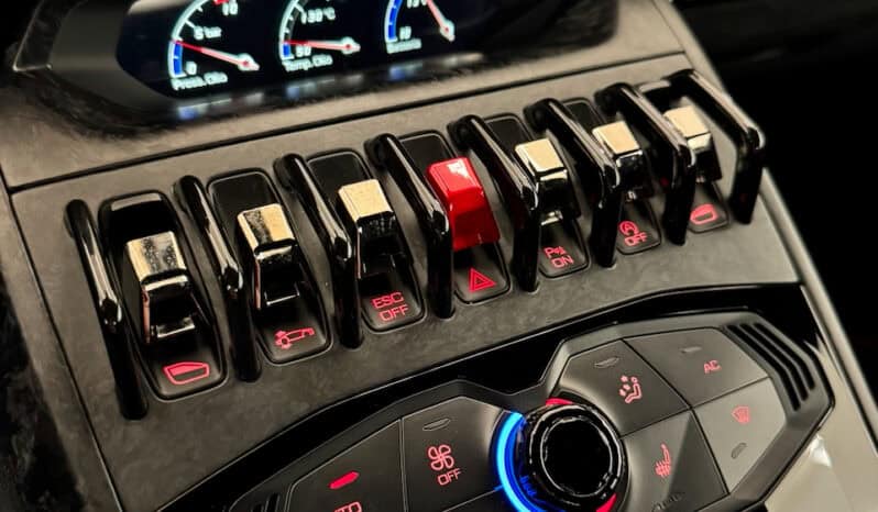 
								LAMBORGHINI HURACAN PERFORMANTE 5.2 V10 LP 640-4 full									