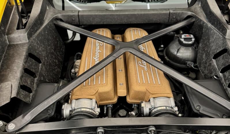 
								LAMBORGHINI HURACAN PERFORMANTE 5.2 V10 LP 640-4 full									