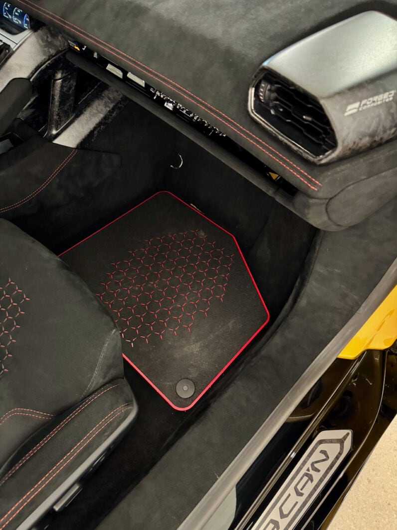 
								LAMBORGHINI HURACAN PERFORMANTE 5.2 V10 LP 640-4 full									