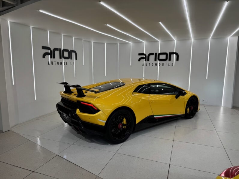 
								LAMBORGHINI HURACAN PERFORMANTE 5.2 V10 LP 640-4 full									