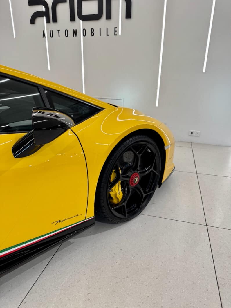 
								LAMBORGHINI HURACAN PERFORMANTE 5.2 V10 LP 640-4 full									