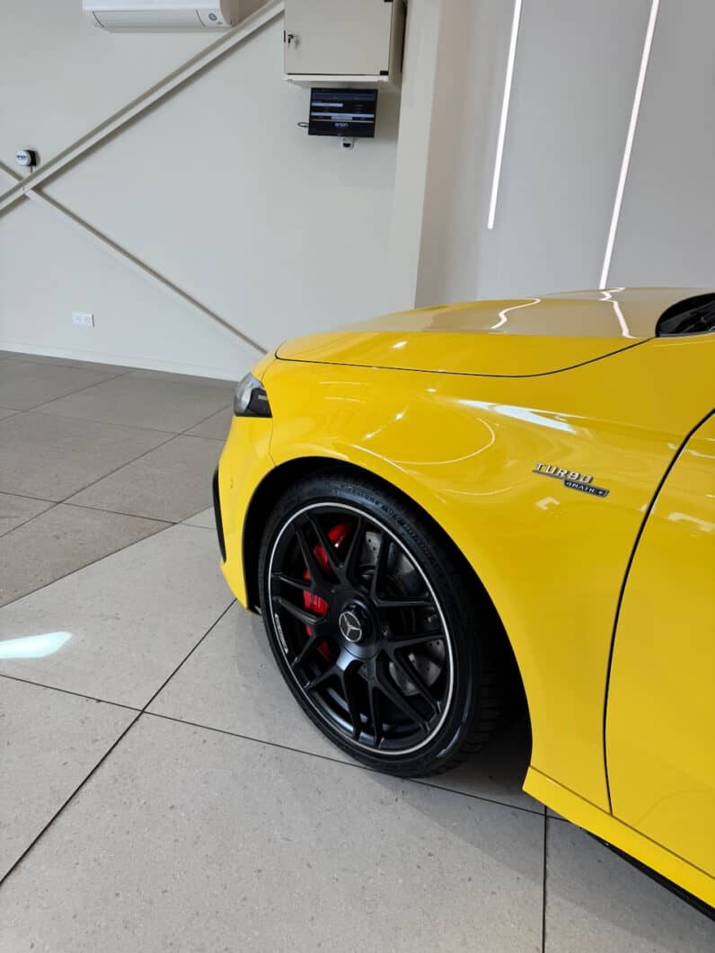 
								Mercedes-benz Classe A 45 S AMG 421 ch 4Matic+ 8G-DCT Speedshift AMG full									