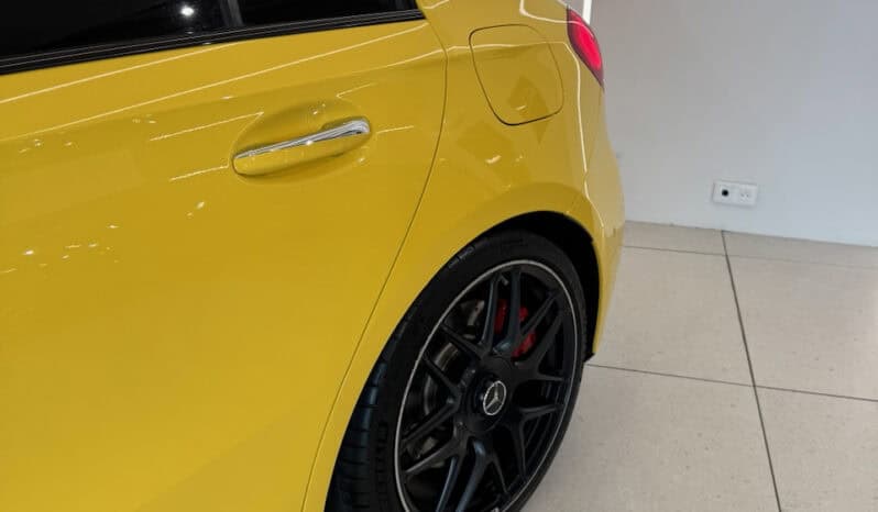 
								Mercedes-benz Classe A 45 S AMG 421 ch 4Matic+ 8G-DCT Speedshift AMG full									