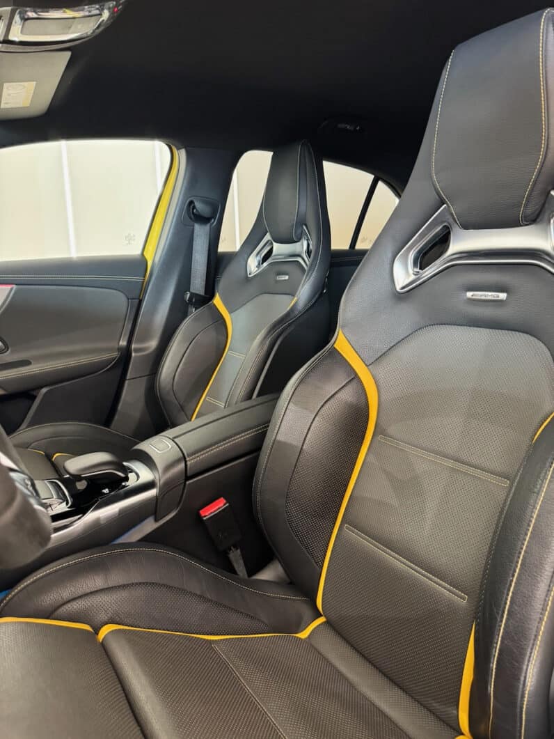 
								Mercedes-benz Classe A 45 S AMG 421 ch 4Matic+ 8G-DCT Speedshift AMG full									