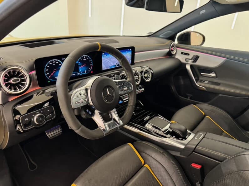 
								Mercedes-benz Classe A 45 S AMG 421 ch 4Matic+ 8G-DCT Speedshift AMG full									