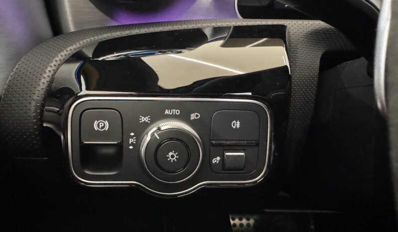 
								Mercedes-benz Classe A 45 S AMG 421 ch 4Matic+ 8G-DCT Speedshift AMG full									